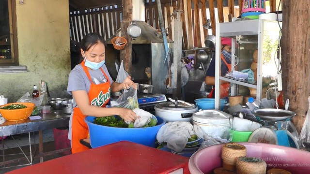 ศรีสะเกษ เปิดให้นั่งทานในร้านอาหารได้แล้ว แม่ค้าต่างดีใจ