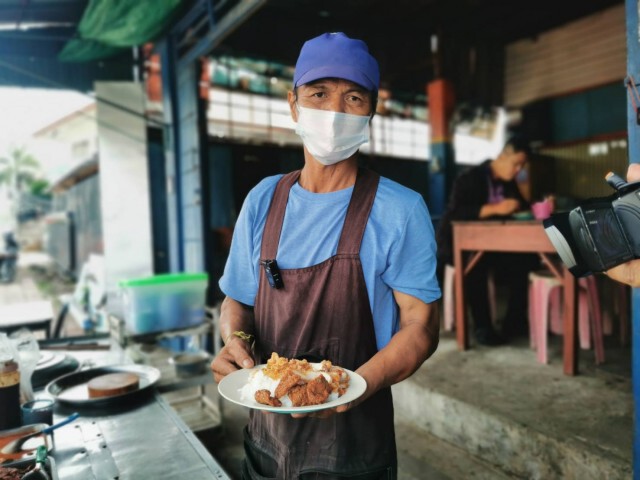 ข้าวแกง 10 บาทขวัญใจผู้มีรายได้น้อยยุคโควิด