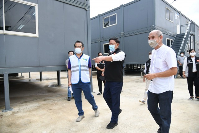 กทม. เร่งขยายเตียง ICU มทบ. 11 รองรับผู้ป่วยโควิด-19 สีแดง-เหลือง