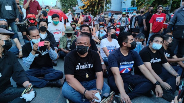 ทนายนกเขา ส่งไม้ต่อ จตุพร ชุมนุมไล่นายกฯข้างทำเนียบ ตั้งเวทีห่างจุด ตร. ไร้ฝ่ารั้ว