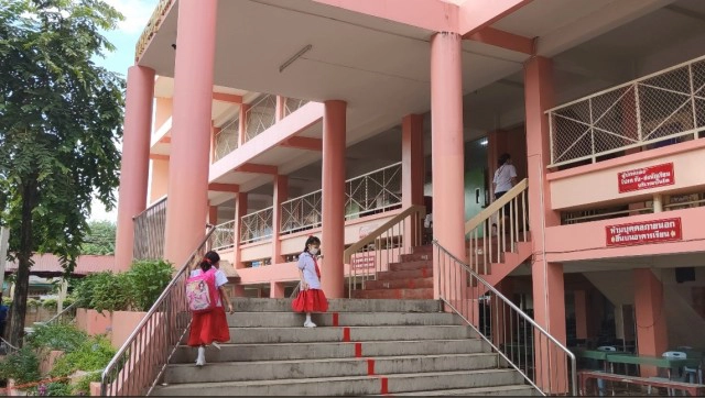 ศธจ.น่านยันไม่ปิดร.ร.-ปรับรูปแบบการเรียน