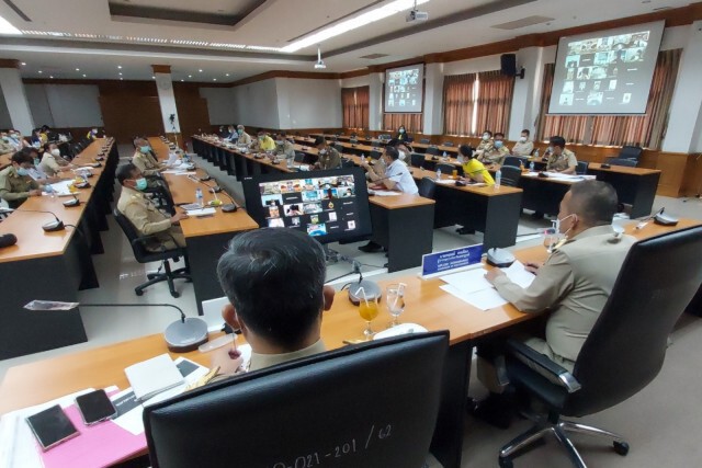 ผู้ว่าฯลั่นเพชรบูรณ์ต้องรอด ปลุกจนท.เข้มรับมือแรงงานกลับภูมิลำเนา