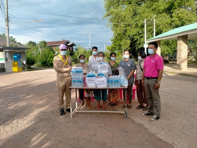 นายอำเภอรุดเยี่ยมให้กำลังใจกลุ่มเสี่ยงแรงงานคืนถิ่น