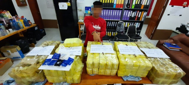 ตร.เชียงรายสกัดจับแก๊งขนยาบ้า 2 รายกว่า 8.5 ล้านเม็ด