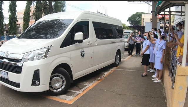 รพ.น่านส่งนักรบชุดขาว-สู้ศึกโควิด-19