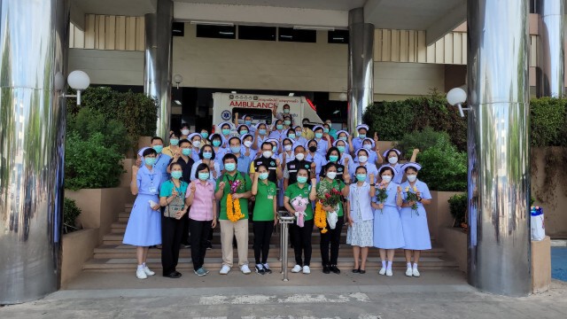 รพ.พุทธชินราชส่งนักรบชุดขาวช่วยกทม.