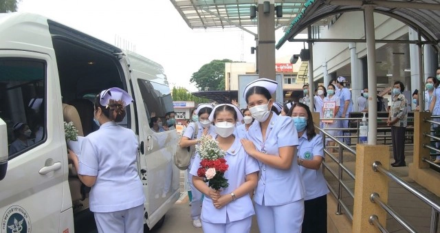 รพ.น่านส่งนักรบชุดขาว-สู้ศึกโควิด-19