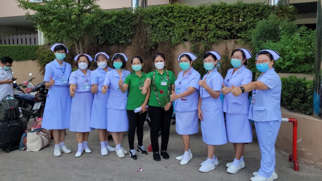 รพ.พุทธชินราชส่งนักรบชุดขาวช่วยกทม.