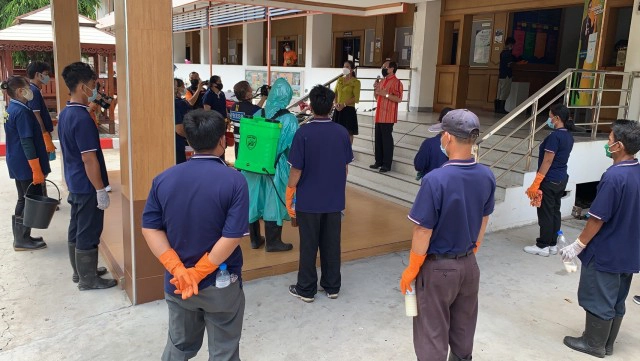 โรงเรียนมัธยมประจำจังหวัด ทำความสะอาดใหญ่เตรียมเปิดจันทร์นี้