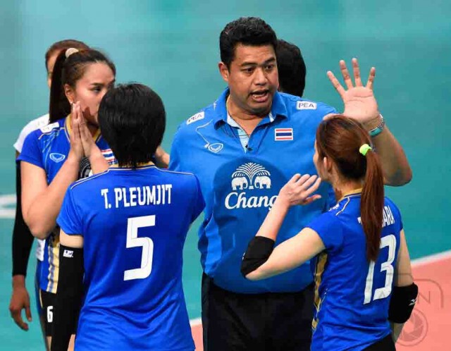 ตบลูกยางสาวไทยพบจีน ศึก WGP2016  โค้ชอ๊อตเน้นเกมรับ บอลแรกดี ก่อนเดินเกมรุก