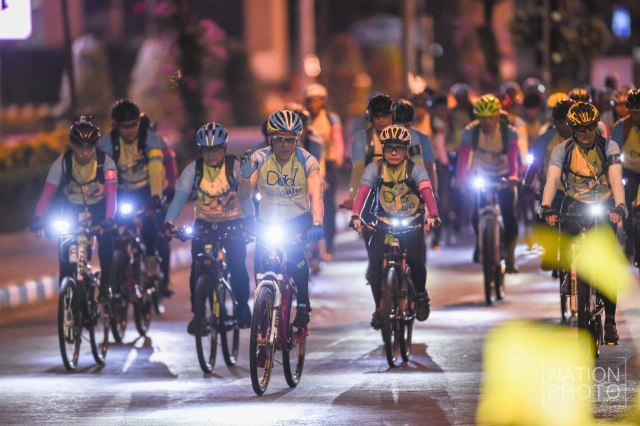 "พระบรมฯ" ทรงเป็นประธานเปิดกิจกรรมจักรยาน "ปั่นเพื่อพ่อ"