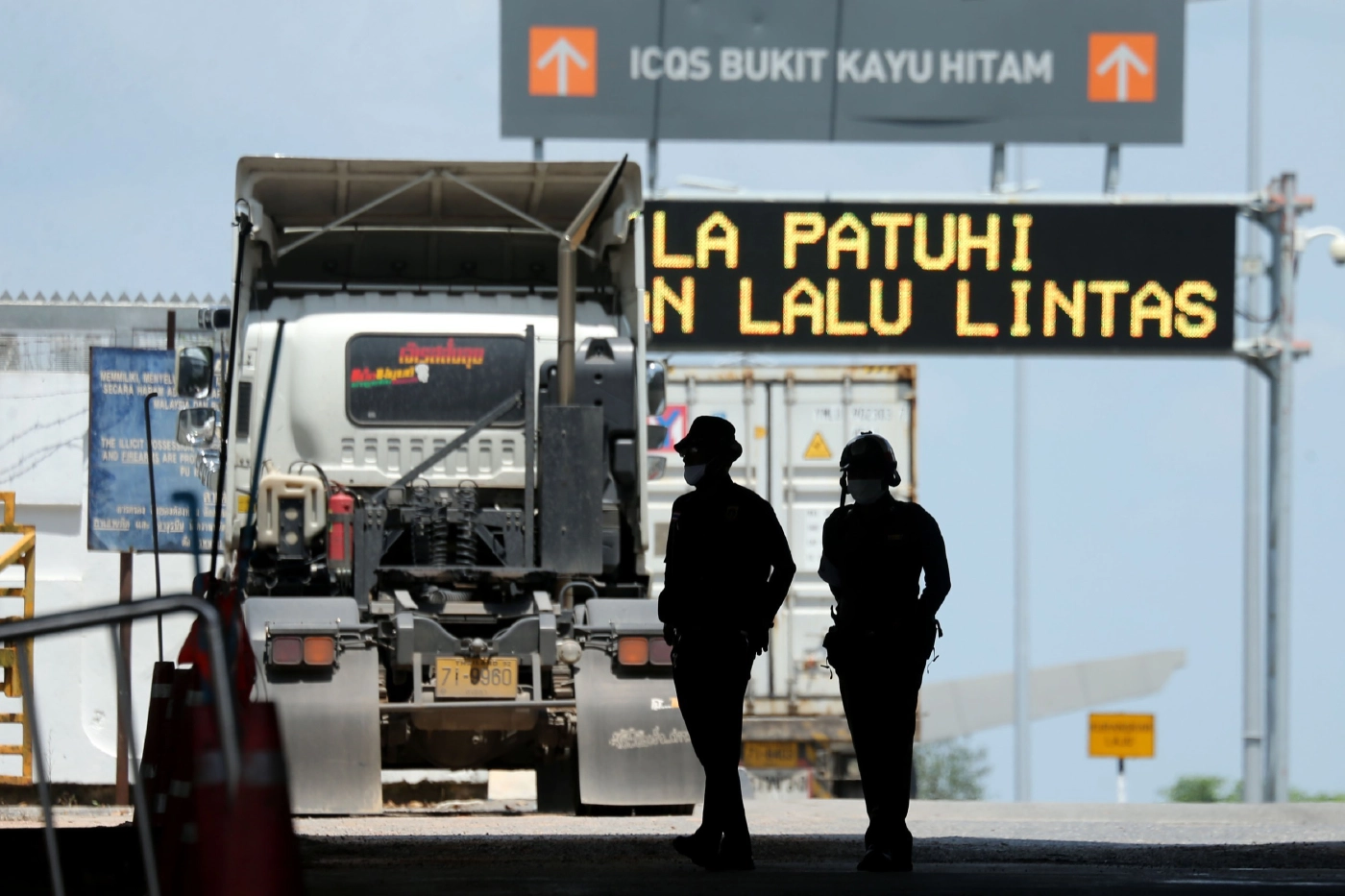 ด่านนอก...ประตูชายแดนไทย-มาเลเซียที่เป็นแค่ทางผ่าน