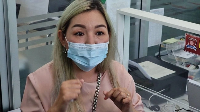 "ครูทราย" แจ้งความ ตร.ยันแม่เด็กกุข่าวลูกชายผูกคอตาย ปมผ่อนซื้อแท็บเล็ต