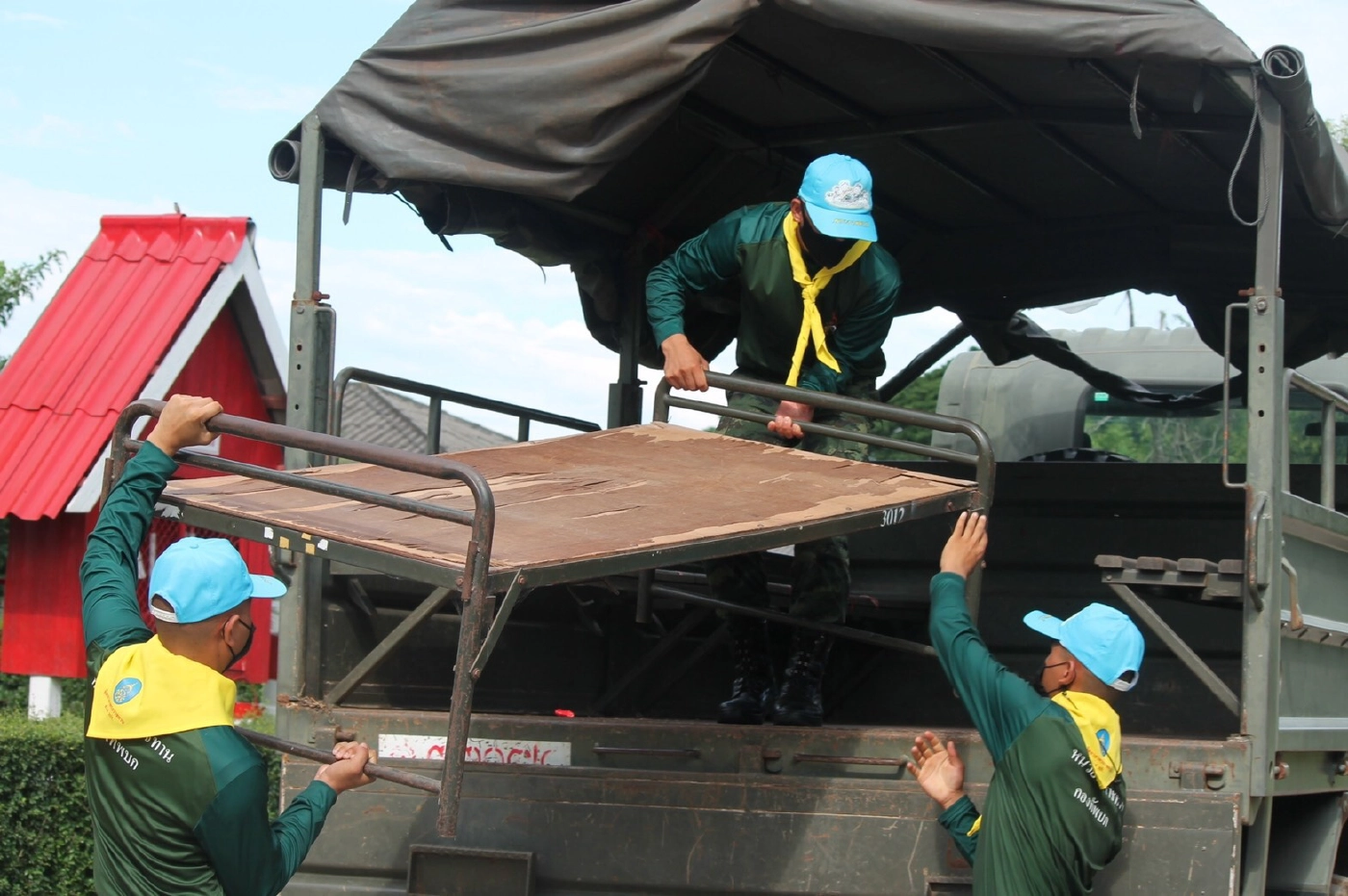 เร่งตั้งโรงพยาบาลสนามสโมสรทหารบก สามารถรองรับได้ 400 เตียง