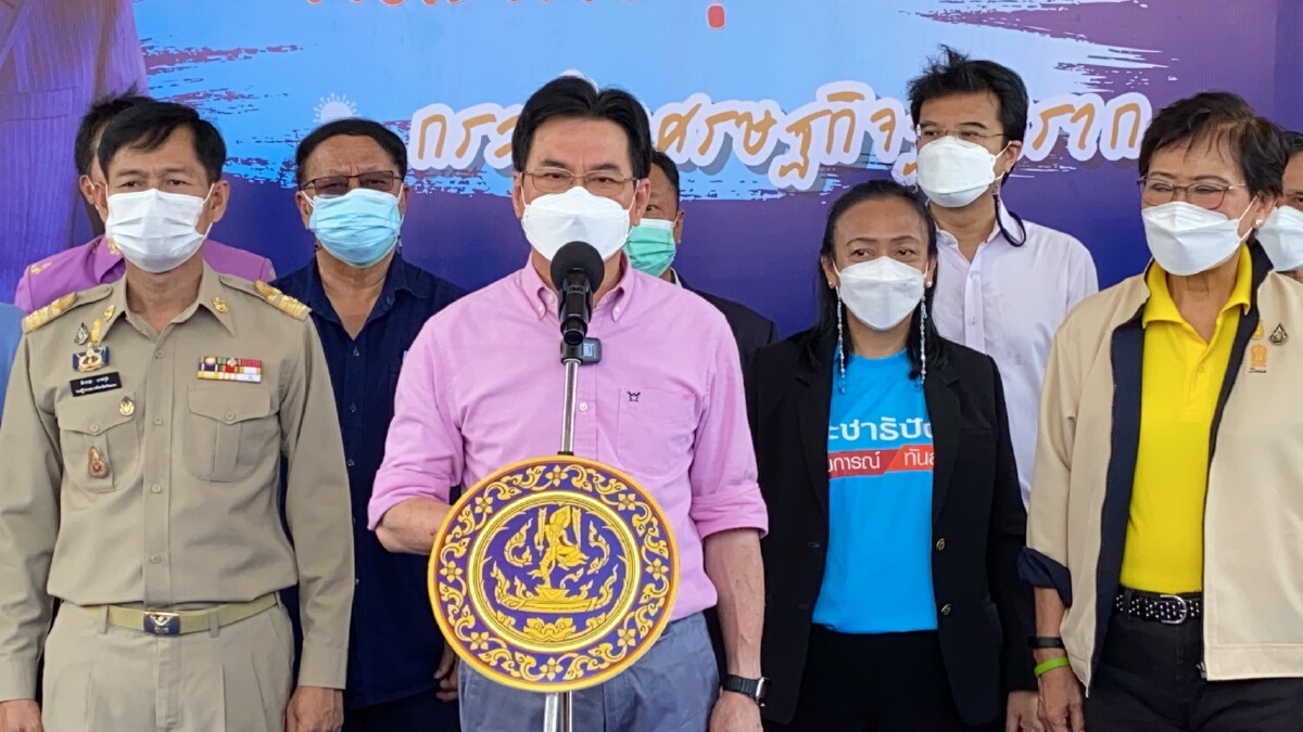 รองนายกฯจุรินทร์ เปิดโมบายพาณิชย์ลดราคา สินค้าอุปโภคบริโภค