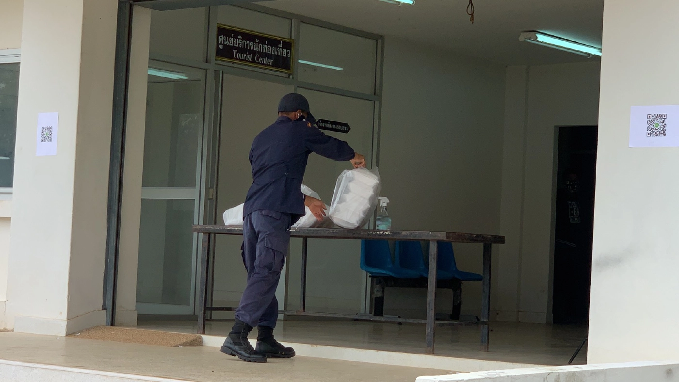 ยึดโรงพักบึงมะลูเป็นศูนย์พักคอยผู้ติดเชื้อโควิด-19 รอรักษา