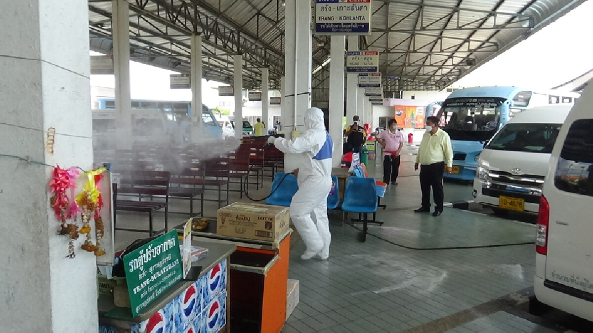 ตรังเตรียมยกเลิกการเดินทางด้วยรถสาธารณะ หลังพบคนขับรถตู้ติดเชื้อ