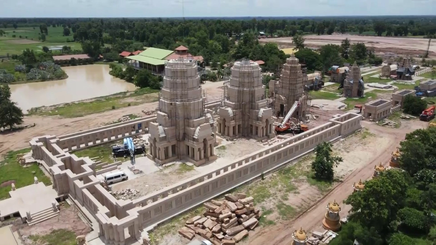 เจ้าอาวาสวัดภูม่านฟ้ายันสร้างเมืองสีหนครตามจินตนาการ