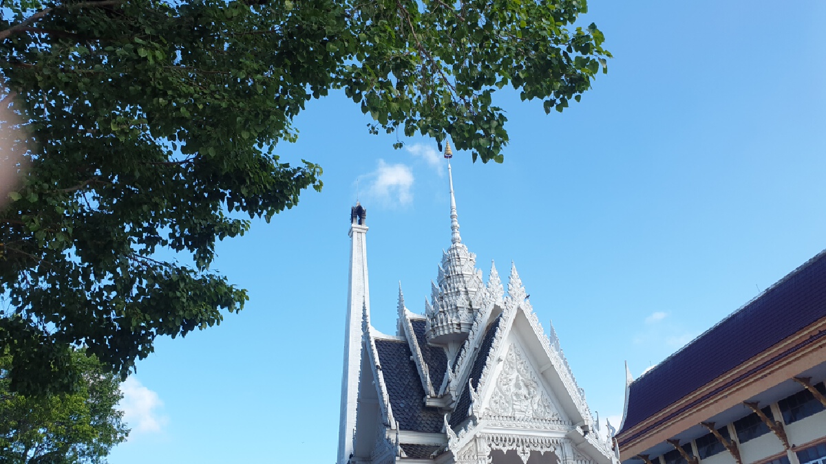 ญาติเก็บเถ้าอัฐิลูกชายอดีตรองผู้ว่าฯนครนายกดับตามพ่อแม่ติดเชื้อโควิด19