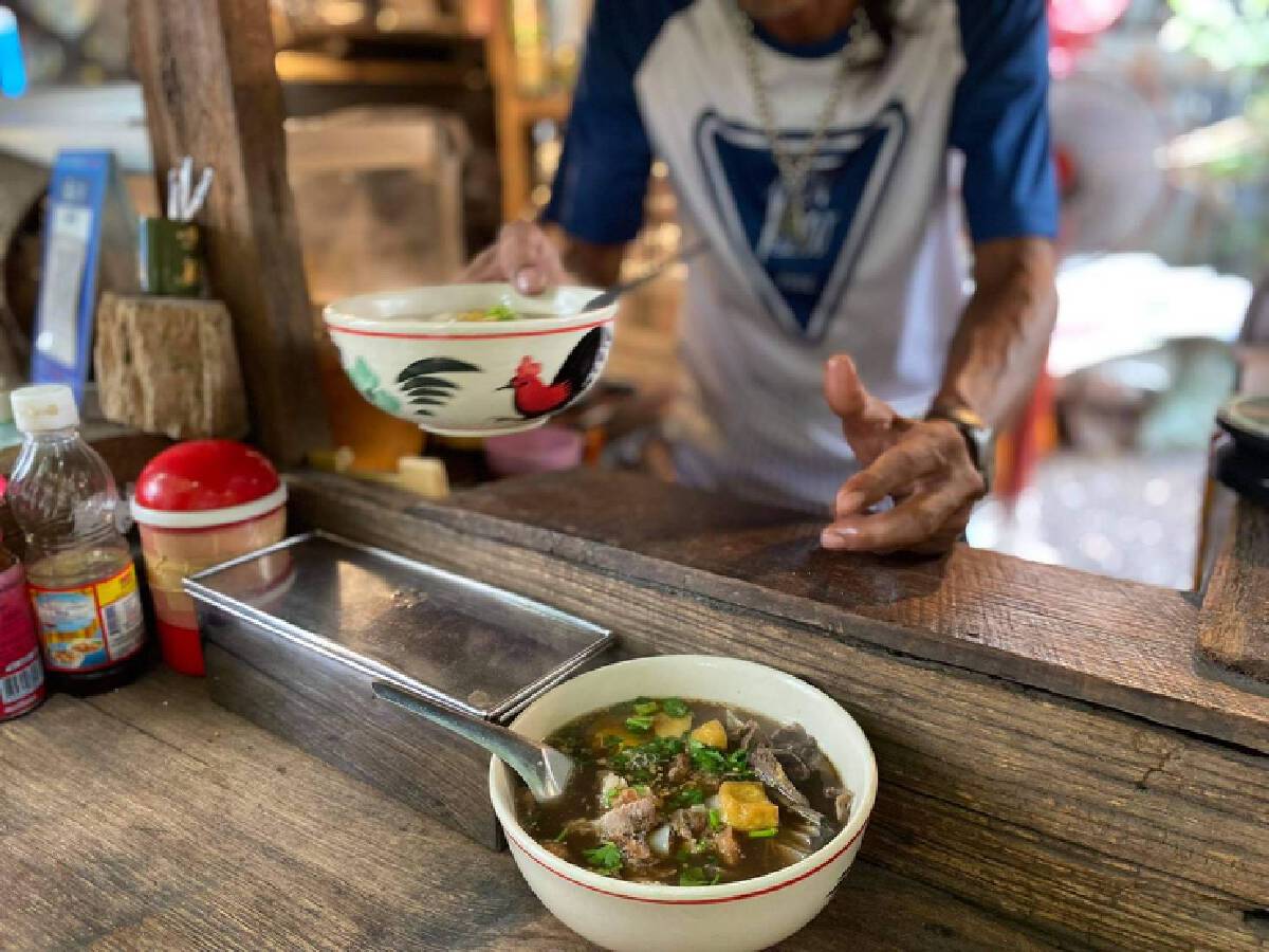 ตามมาทางนี้!!เปิดลายแทงสายกิน “ก๋วยจั๊บลึกลับ”สู้โควิด