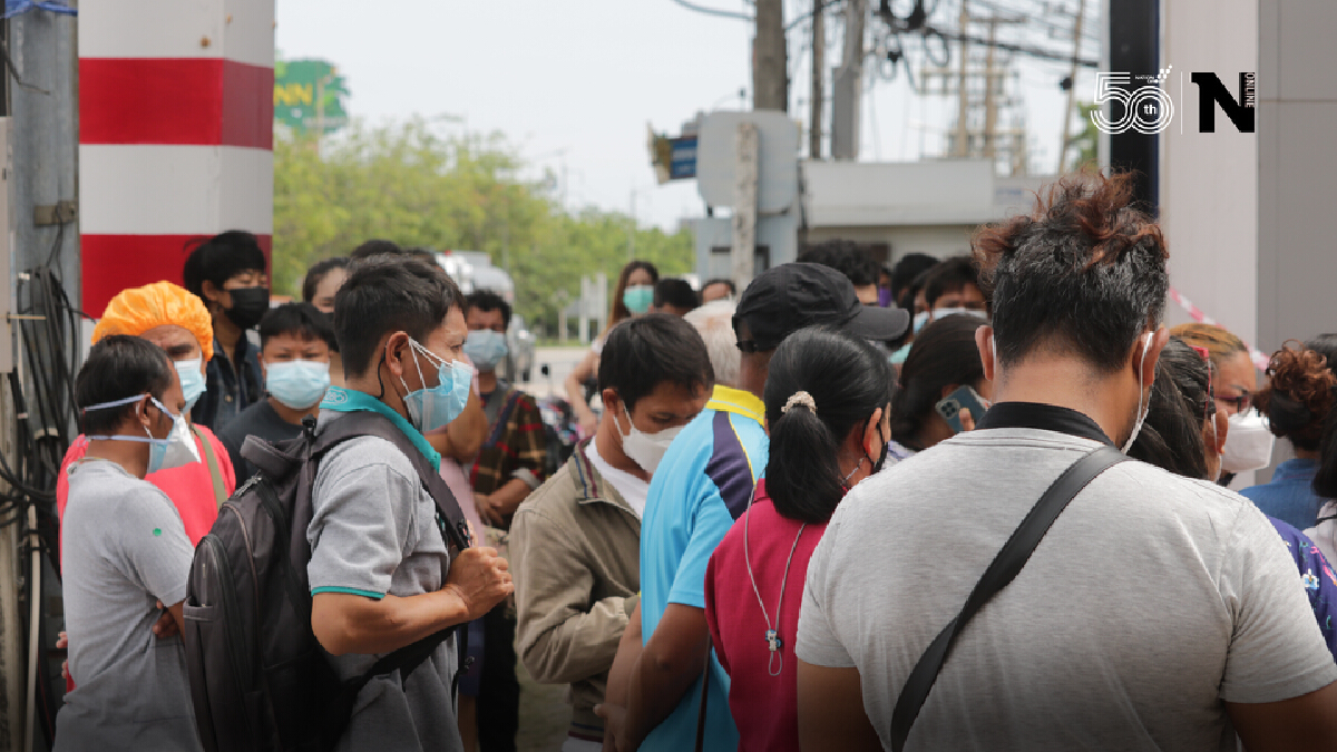 ปิดตลาดเร่งตรวจคัดกรองพ่อค้าแม่ค้า 300 ราย สกัดโควิด 19