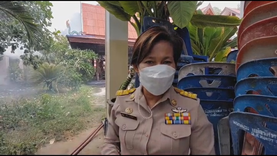 ไฟไหม้ศาลาการเปรียญวัดโครราชพระ-โยมช่วยกันหาน้ำดับ