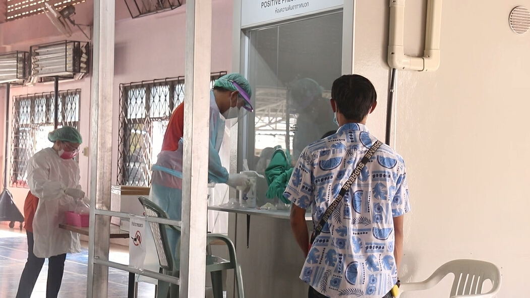 พิจิตรพบผู้ป่วยโควิด-19โผล่ร่วมงานบุญ—ขายของในตลาดสด