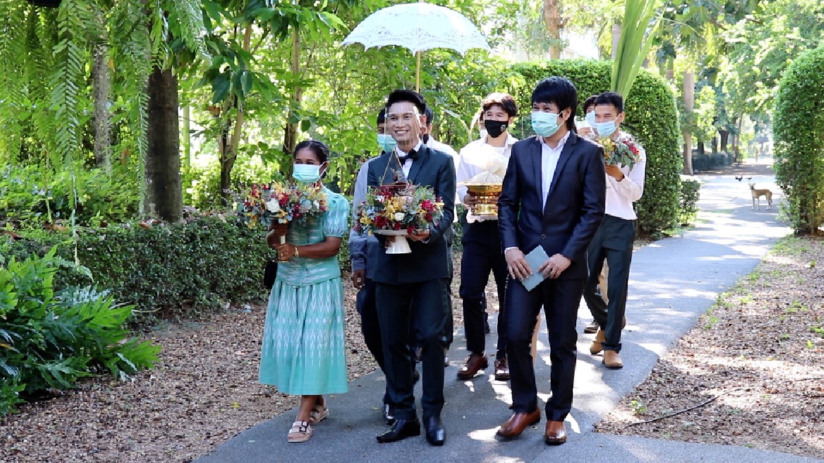 ไอเดียเจ๋ง แต่งงานยุคนิวนอร์มอลผ่านออนไลน์อวยพรผ่านซูม
