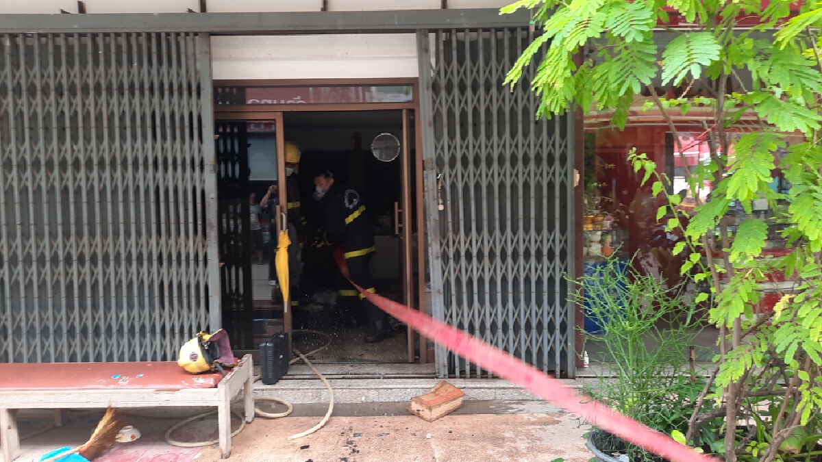 ร้านทองเยาวราชหวิดวอด-สะเก็ดไฟกระเด็นติดเจลแอลกอฮอล์