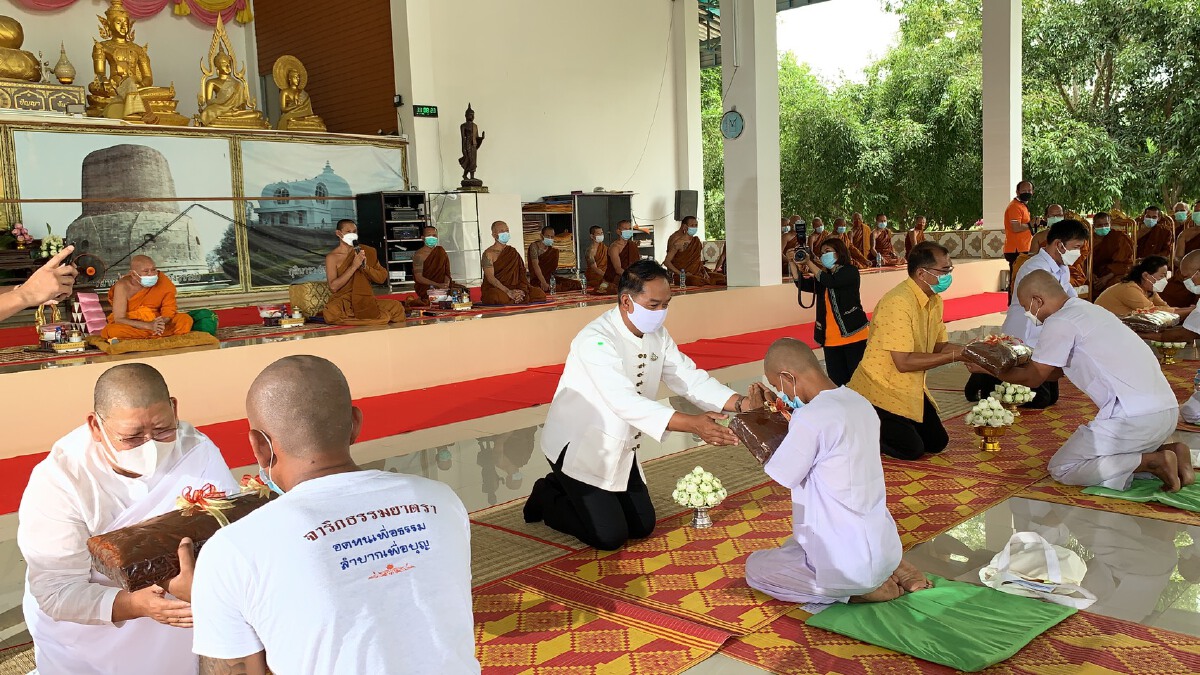 ผู้ว่าฯ เชิญชวนคนศรีสะเกษงดเหล้าเข้าพรรษา ลาโควิด-19