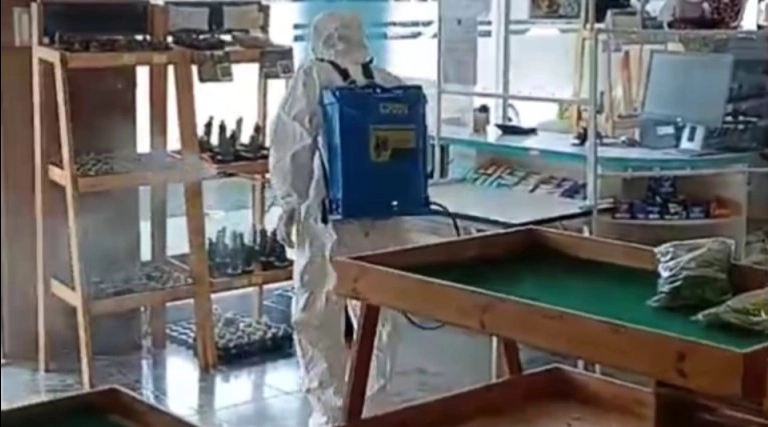 พนง.เดลิเวอรี่ฟาร์มมาร์ท มทส.โคราช ติดโควิดกักตัวกลุ่มเสี่ยงสูง 21 ราย