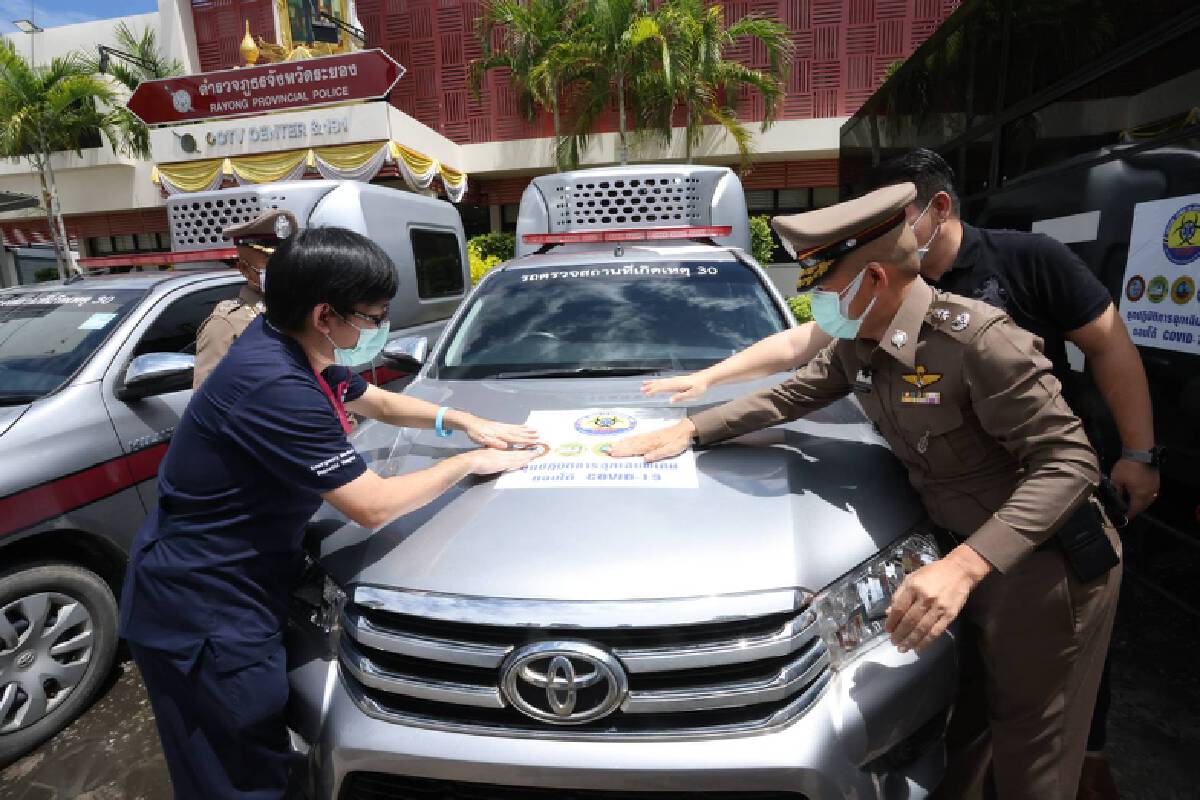 จัดรถคุมผู้ต้องหา 4 คัน รับส่งผู้ป่วยโควิด-19 หนุนภารกิจโรงพยาบาลสนาม