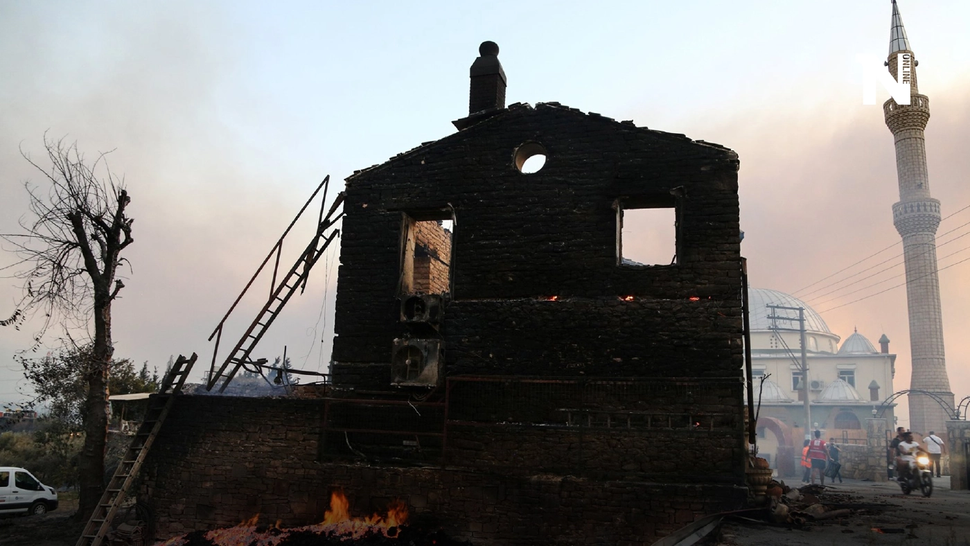 เร่งระดมเจ้าหน้าดับไฟป่าที่ตุรกี  ปะทุกว่า 60 จุดเผาเมืองตากอากาศวอด