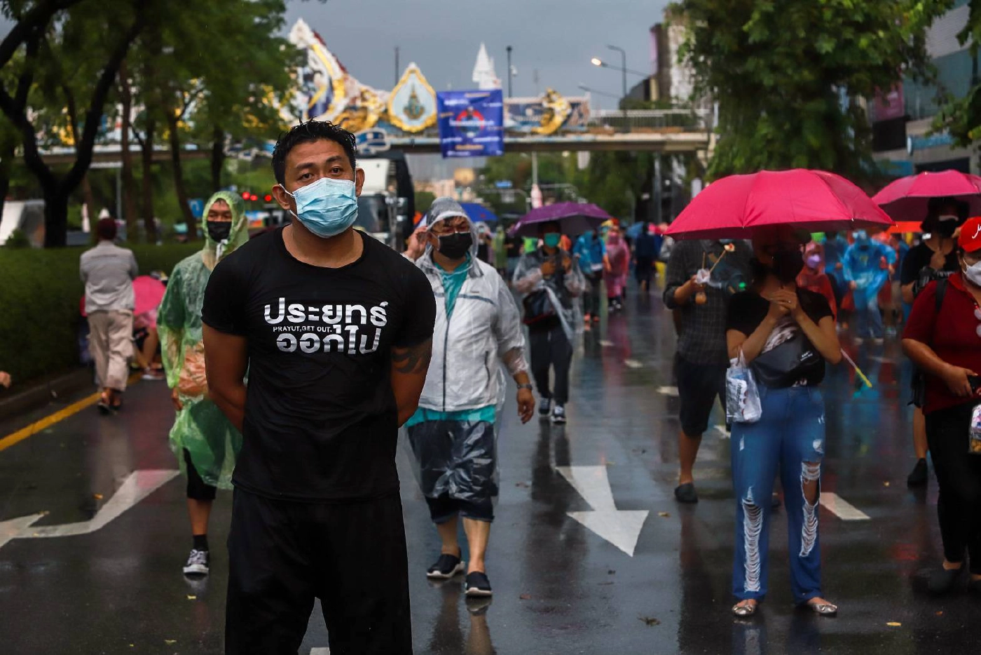 "เพนกวิน" ถล่มแหลก! แจง 12 เหตุผลประชาชนเกลียด"บิ๊กตู่"