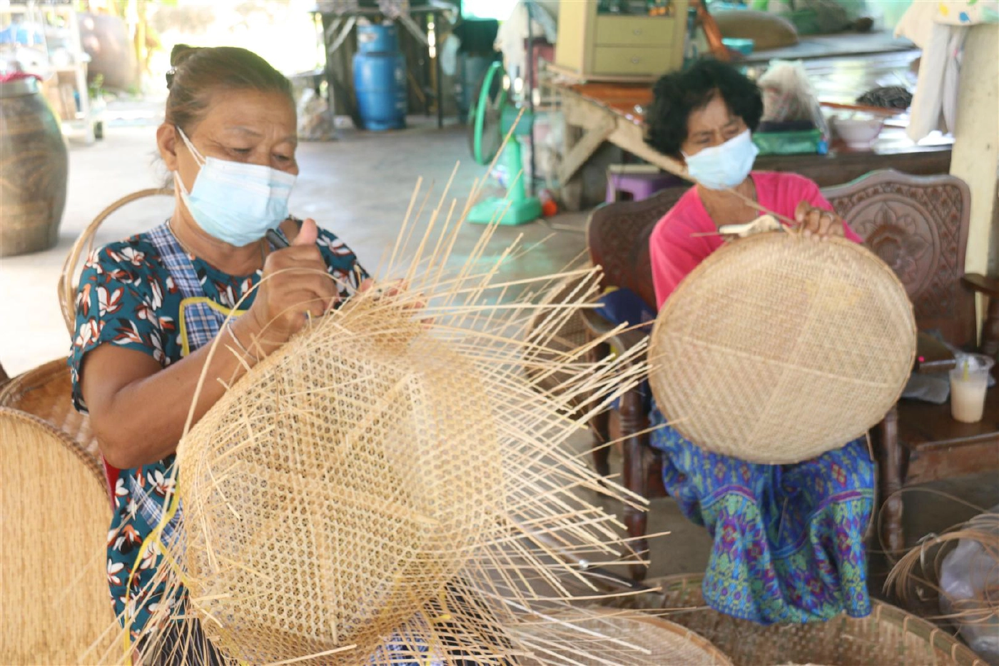 กลุ่มแม่บ้านพิจิตรจักสานตะกร้าไม้ไผ่ลายดอกพิกุล-สร้างรายได้เสริม