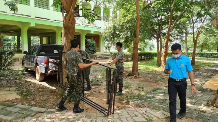 เร่งกั้นห้องแบ่งโซนหอประชุมอำเภอเป็นที่กักตัวคนมาจากพื้นที่เสี่ยง