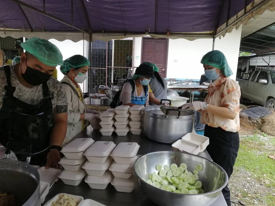 อำเภอแม่ริมตั้งครัว“ปันกันอิ่ม”ส่งเสบียงให้คนกักตัว