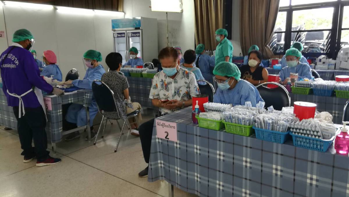 "พิษณุโลก"เริ่มสลับฉีดวัดซีนวันแรก-เชื่อมั่นเพิ่มภูมิคุ้มกัน