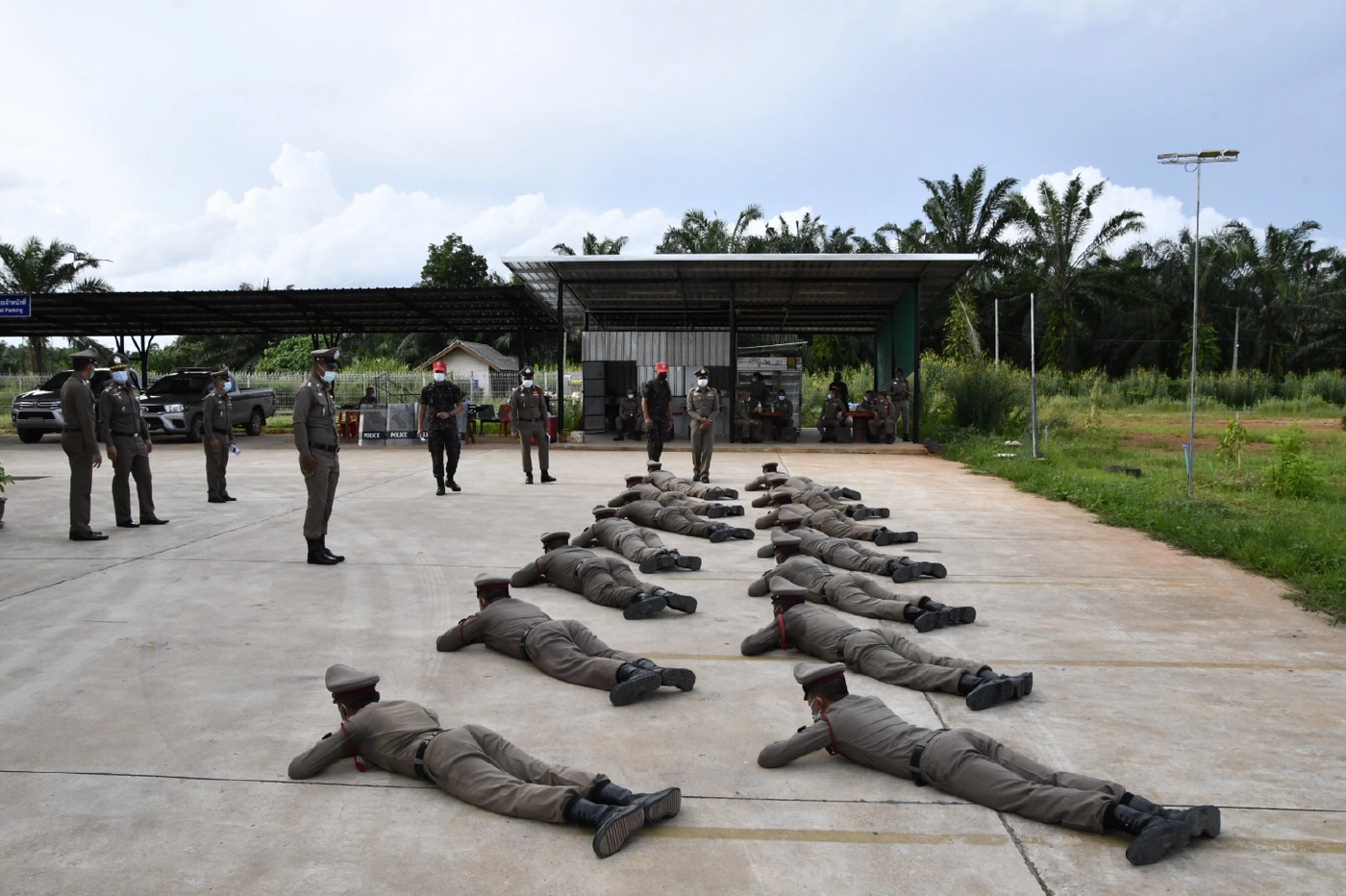 ลีลาผู้การฯ ติวเข้มวินัยตำรวจเตรียมเข้าประกวดระดับภูธรภาค 8