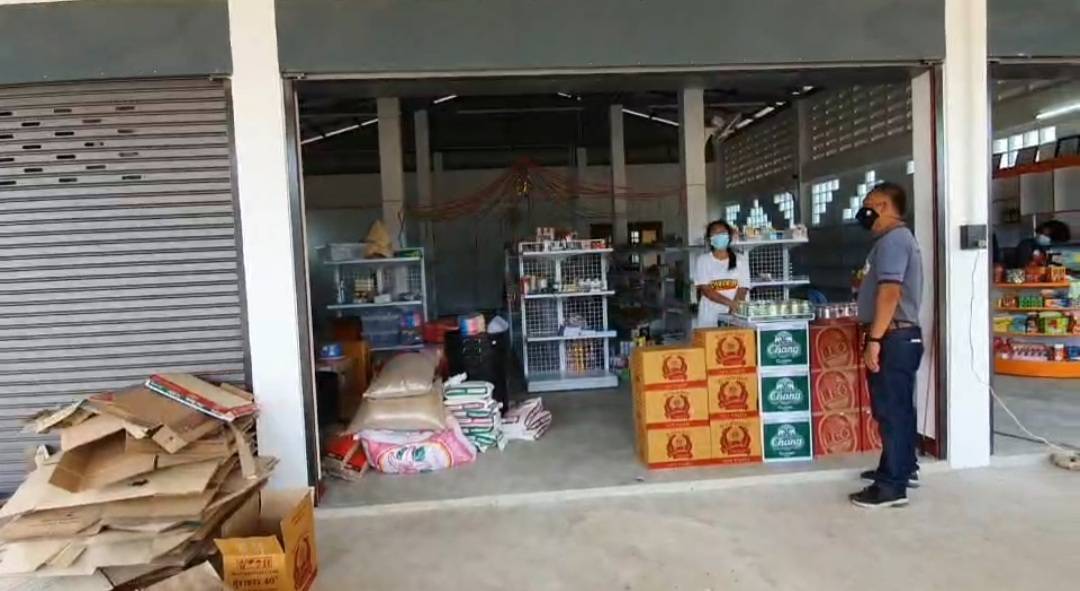สนั่นโซเชียลงานขึ้นบ้านใหม่ลูกสาว นายก อบต.เอิกเกริกไม่สนโควิด