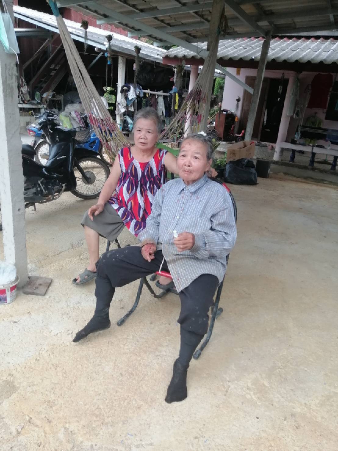 ทะเลาะวิวาทเป็นเหตุเมียฟันคอผัวดับสยองคาบ้านในลำปาง 