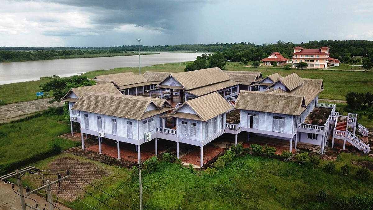 เสียดาย สร้างแล้วทิ้งศูนย์โอทอป อบจ.นครพนมงบกว่า30ล้านบาท