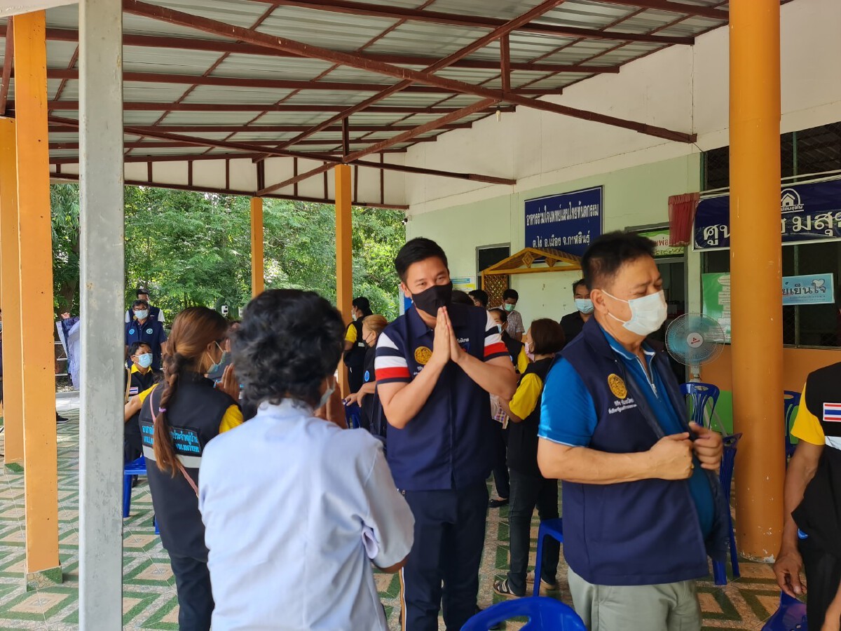 ให้กำลังใจอสม.สู้โควิด กาฬสินธุ์ป่วยเพิ่ม 13 รายส่วนใหญ่มาจากนอกพื้นที่