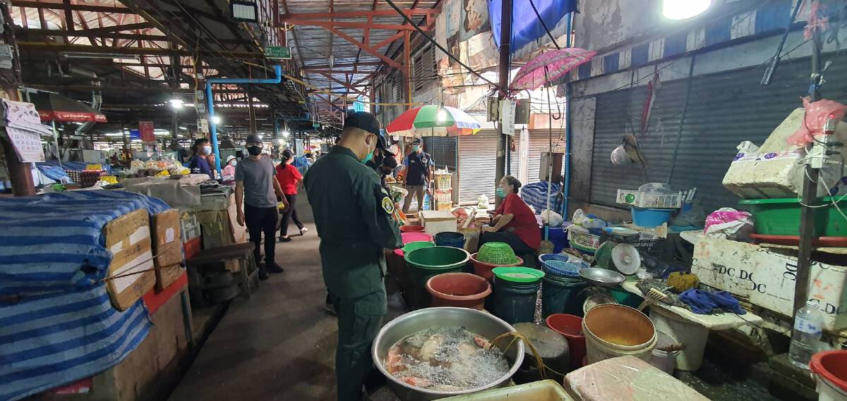พลเมืองดีแจ้งเบาะแสจับแม่ค้าขายเต่านาสัตว์ป่าคุ้มครอง 