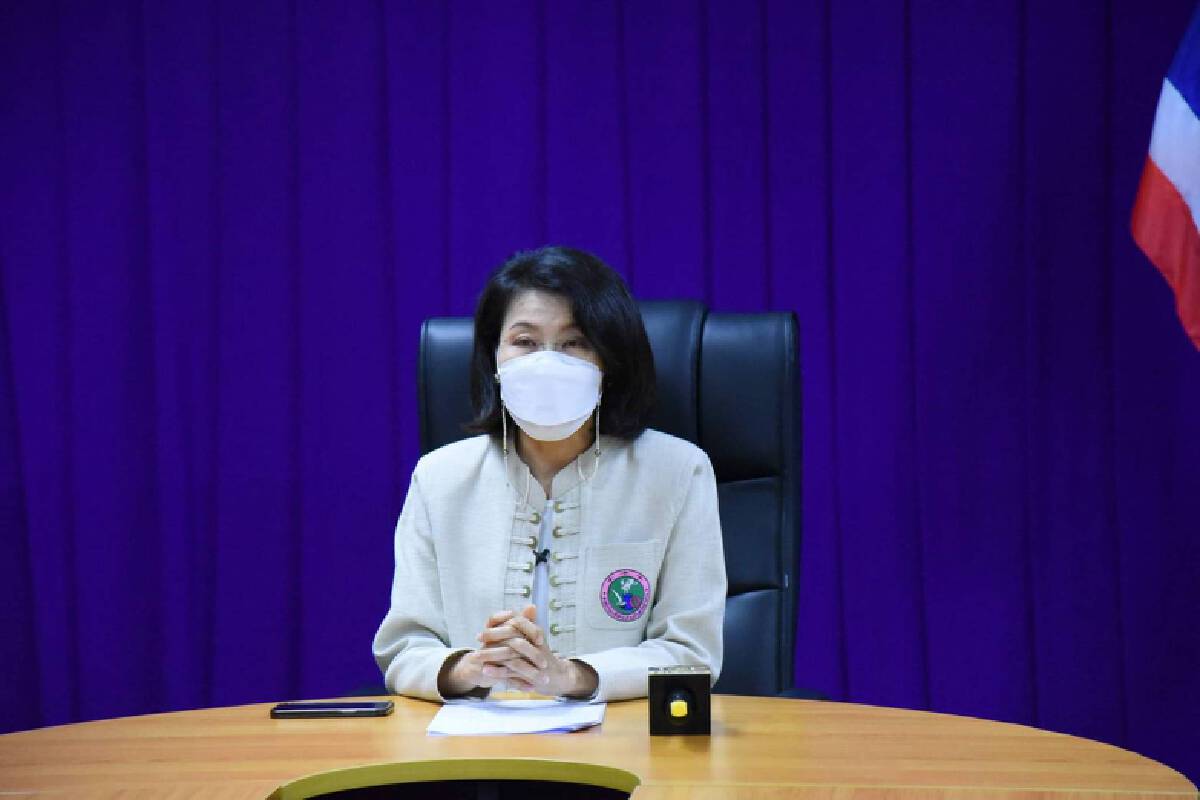 ชาวลำปางแห่จองวัคซีนทางเลือก“ซิโนฟาร์ม”-ครึ่งวันเต็ม5หมื่นคน