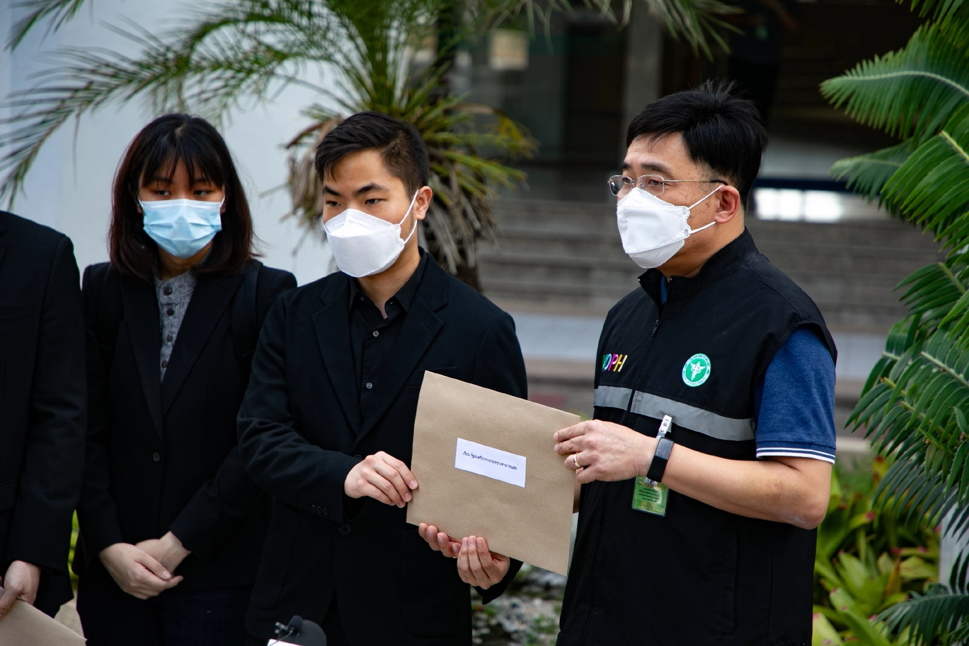 เครือข่ายหมอจี้ฉีดวัคซีนกลุ่มเสี่ยงด่านหน้า