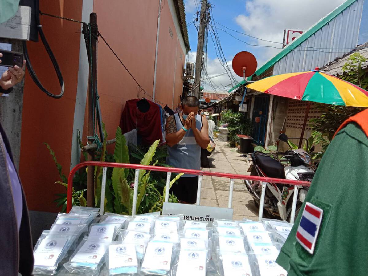 ผู้ว่าฯเชียงราย ตรวจชุมชนเมียนมา-พบติดเชื้อโควิด1ราย