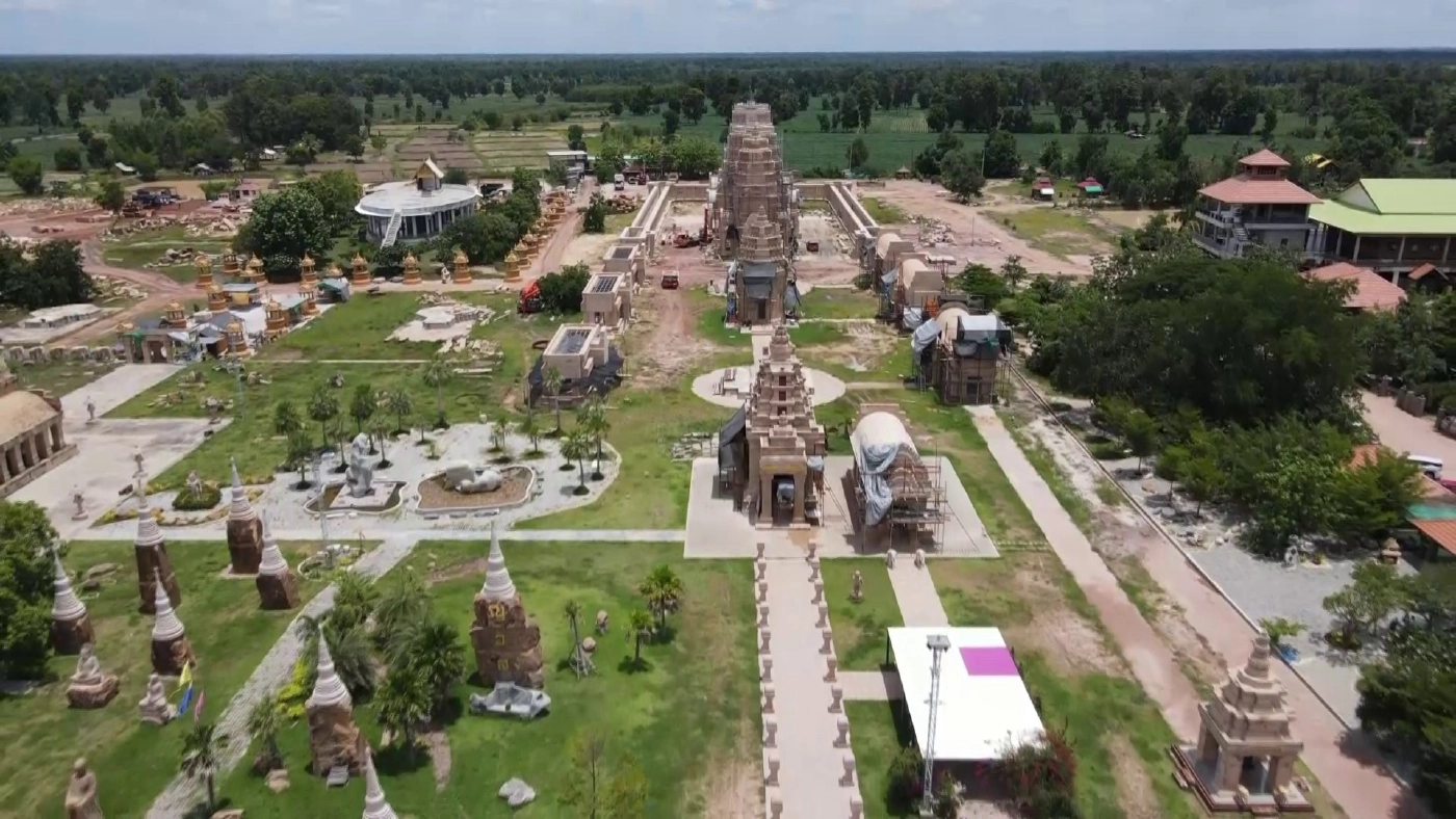 เจ้าอาวาสวัดภูม่านฟ้ายันสร้างเมืองสีหนครตามจินตนาการ