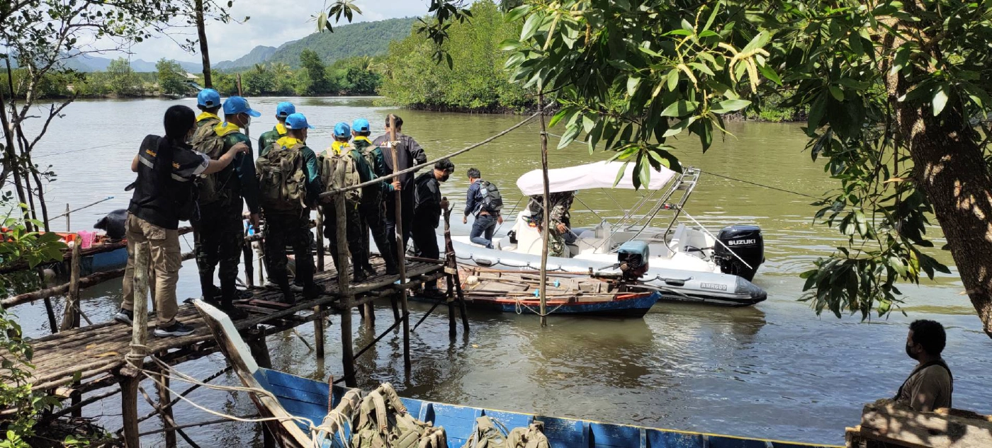 ระดมกำลัง 50 ชีวิตช่วยหนุ่มติดเขาสันกาลาคีรีสำเร็จเร่งนำตัวส่ง รพ.