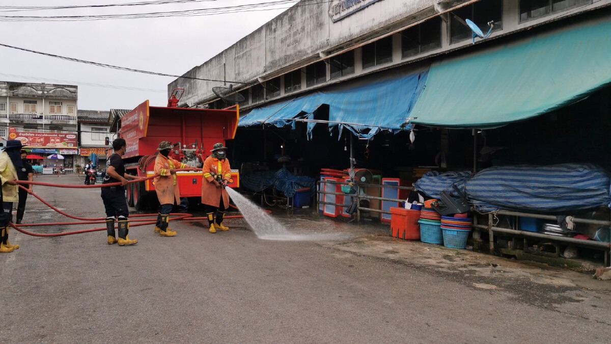 สภาพตลาดสดที่ถูกสั่งปิดเพื่อควบคุมโควิด-19